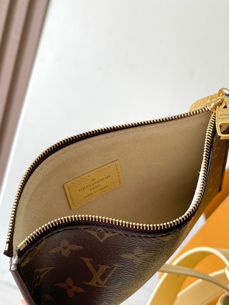 Louis Vuitton Hobo Bags